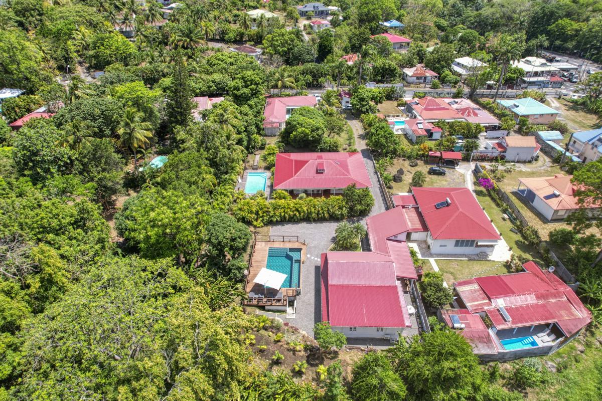 43.Location villa piscine 200 Grande Anse Deshaies Guadeloupe